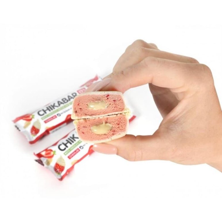 Bombbar Chikalab Chikabar Protein Bar with Filling - Strawberry, 60g 2